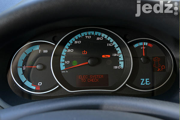 WRAŻENIA Z JAZDY | Renault Kangoo Z.E. - zestaw wskaźników na kokpicie, 2014